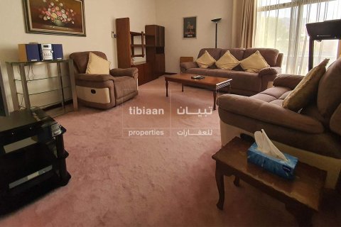 5 bedrooms Villa in Muscat, Oman No. 53999 10