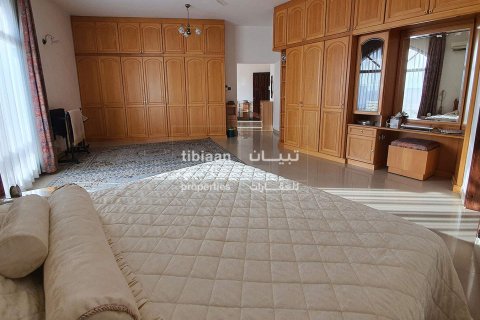 5 bedrooms Villa in Muscat, Oman No. 53999 16