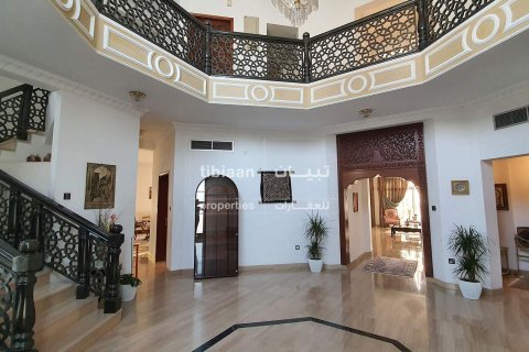 5 bedrooms Villa in Muscat, Oman No. 53999 4