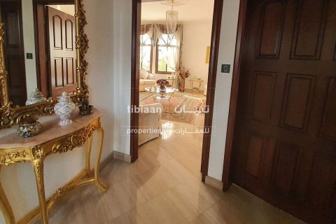 5 bedrooms Villa in Muscat, Oman No. 53999 20