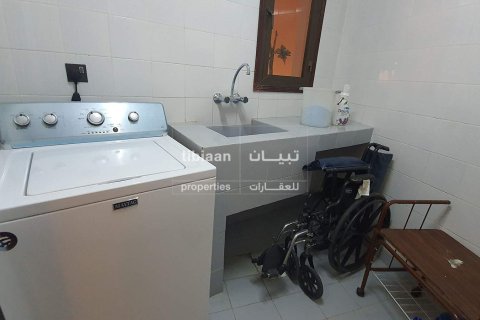5 bedrooms Villa in Muscat, Oman No. 53999 21