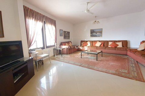 5 bedrooms Villa in Muscat, Oman No. 53999 8