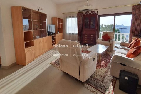 5 bedrooms Villa in Muscat, Oman No. 53999 18