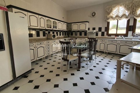 5 bedrooms Villa in Muscat, Oman No. 53999 5