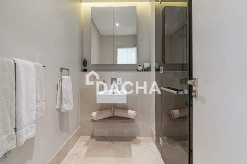 Apartment de 2 dormitorios en The Crescent, UAE No. 198510 11