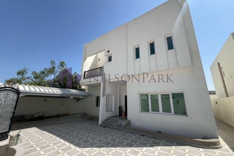 7 bedrooms Villa in Umm Salal Mohammed, Qatar No. 57849