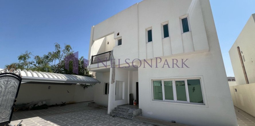 Villa de 7 dormitorios en Umm Salal Mohammed, Qatar No. 57849