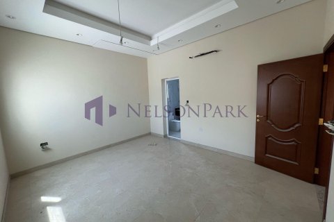 Villa de 7 dormitorios en Umm Salal Mohammed, Qatar No. 57849 11