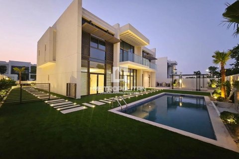 Villa de 5 chambres à District One, UAE No. 128540 3