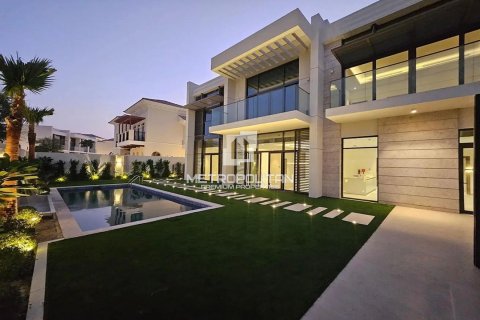 5 bedrooms Villa in District One, UAE No. 128540
