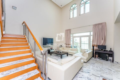 Penthouse de 4 chambres à Shoreline Apartments, UAE No. 128769