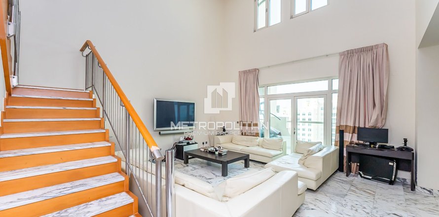 Пентхаус с 4 спальнями в Shoreline Apartments, ОАЭ №128769