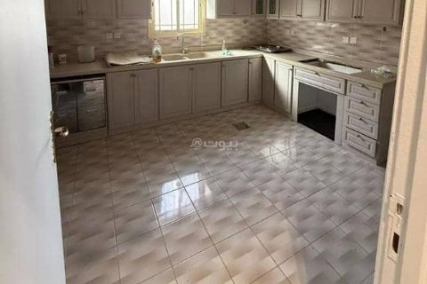 Квартира с 3 спальнями в Эр-Рияд, Саудовская Аравия №98736