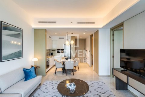1 غرف نوم شقة في Address Harbour Point, الإمارات العربية المتحدة رقم 207416