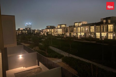 4 bedrooms Townhouse in Dubai, UAE No. 187823