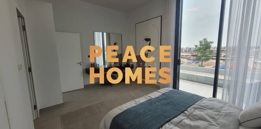 Вилла с 4 спальнями в Tilal City, ОАЭ №10904
