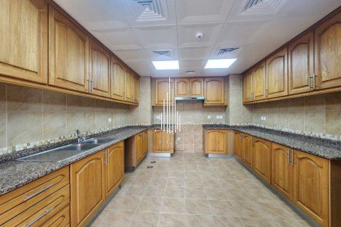 4 bedrooms Villa in Abu Dhabi Gate City, UAE No. 24613 20