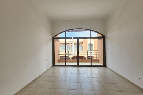 4 bedrooms Villa in Abu Dhabi Gate City, UAE No. 24613 3