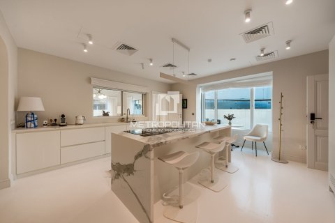 Villa de 5 dormitorios en Fire, UAE No. 129289 8