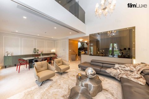 Villa de 3 dormitorios en Dubai, UAE No. 119801