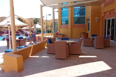 Villa de 4 dormitorios en Doha, Qatar No. 60997 10
