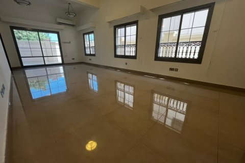 Townhouse de 5 dormitorios en Muscat, Oman No. 54795 8