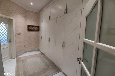 7 bedrooms Villa in Al Ansab, Oman No. 99340 3