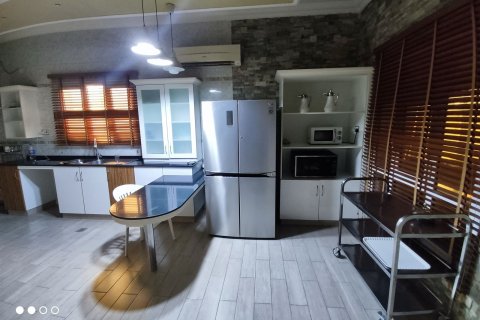 7 bedrooms Villa in Al Ansab, Oman No. 99340 12