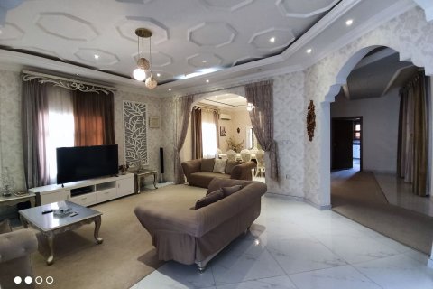 7 bedrooms Villa in Al Ansab, Oman No. 99340 4