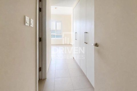 Apartment de 2 dormitorios en EMAAR South, UAE No. 193121 11