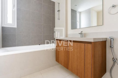 Apartment de 2 dormitorios en EMAAR South, UAE No. 193121 15