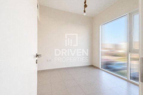 Apartment de 2 dormitorios en EMAAR South, UAE No. 193121 8