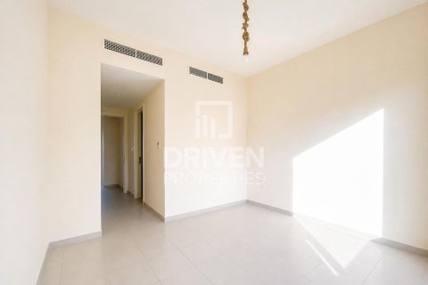 Apartment de 2 dormitorios en EMAAR South, UAE No. 193121 5