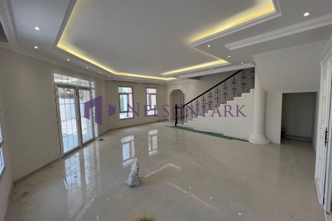 Villa de 5 dormitorios en Doha, Qatar No. 58515 20