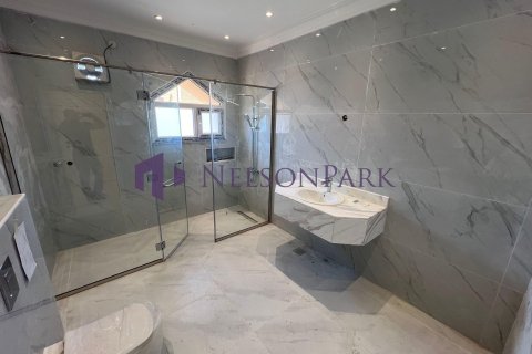 Villa de 5 dormitorios en Doha, Qatar No. 58515 11