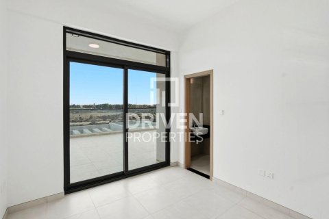 Apartment de 3 dormitorios en Liwan, UAE No. 193717 8