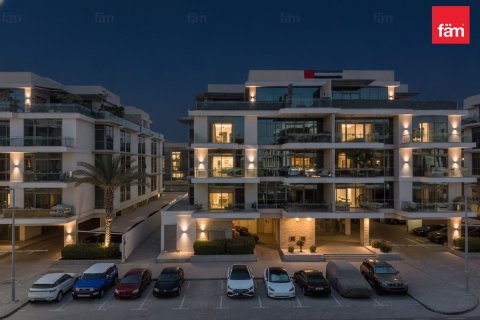 2 bedrooms Apartment in Dubai, UAE No. 165592