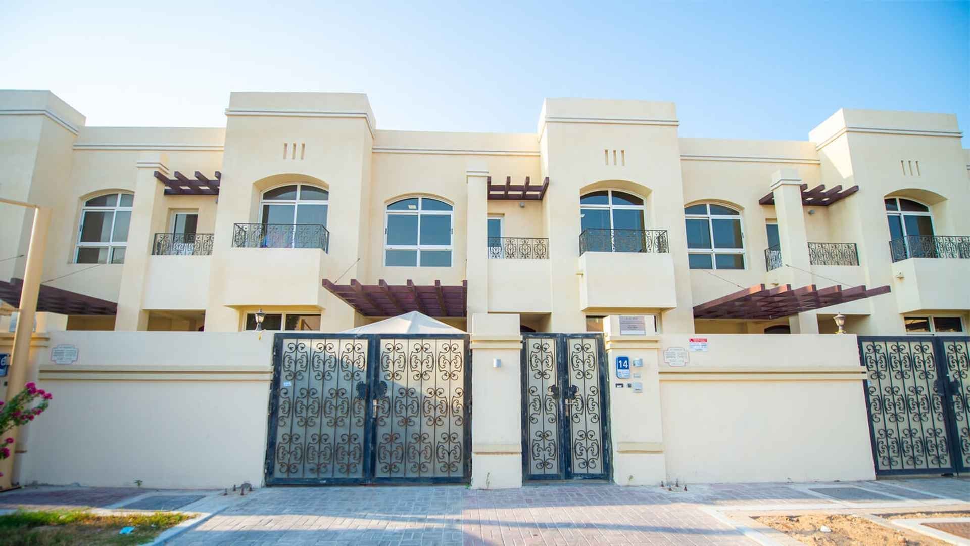 5 VILLAS