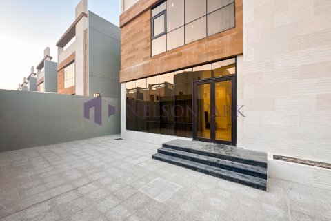 Villa de 5 dormitorios en Al Khor, Qatar No. 57821 8