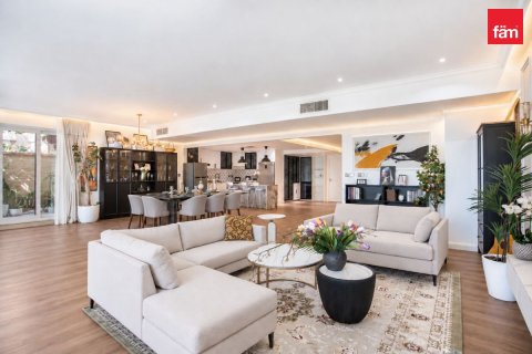 912.1m² Apartment in Palm Jumeirah, UAE No. 208286 4