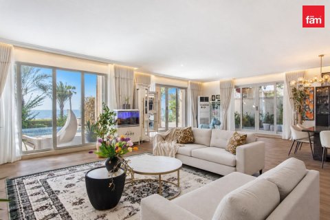 Studio Apartment in Palm Jumeirah, UAE No. 208286