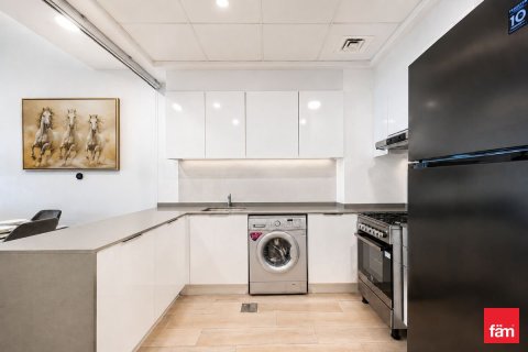2 bedrooms Apartment in Dubai, UAE No. 167191