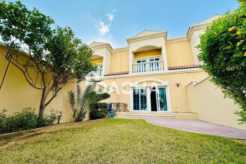 2 bedrooms Townhouse in District 12T, UAE No. 203679
