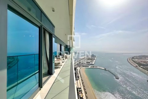 Appartement de 4 chambres à EMAAR Beachfront, UAE No. 206541