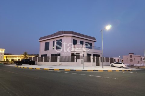 6 bedrooms Villa in Tilal City C, UAE No. 185652