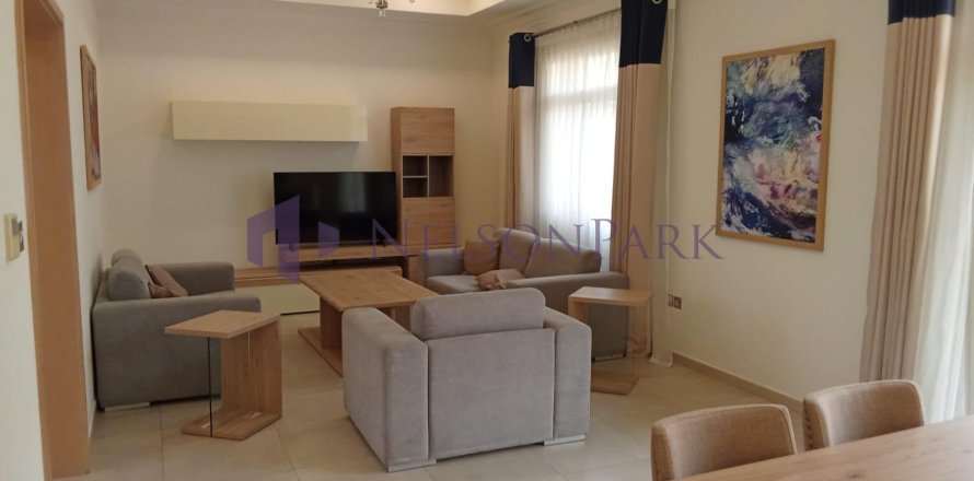 4 غرف نوم فيلا في الدوحة, Qatar رقم 57663