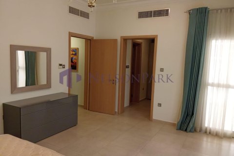 4 غرف نوم فيلا في الدوحة, Qatar رقم 57663 9