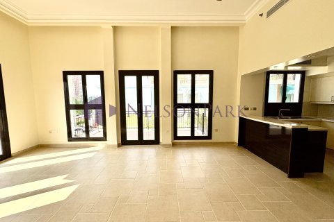 Apartment de 3 dormitorios en Doha, Qatar No. 58307 3