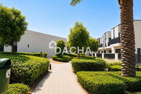 Townhouse de 4 dormitorios en EMAAR South, UAE No. 198485 8