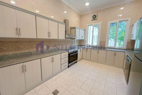 Apartment de 5 dormitorios en Doha, Qatar No. 57264 6